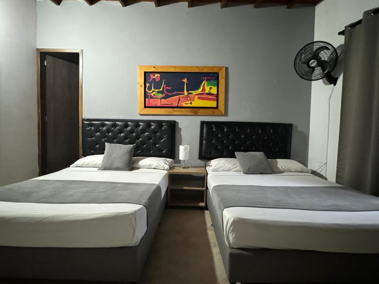 Gemas San Joaquin 1 Hotel Medellín Kültér fotó