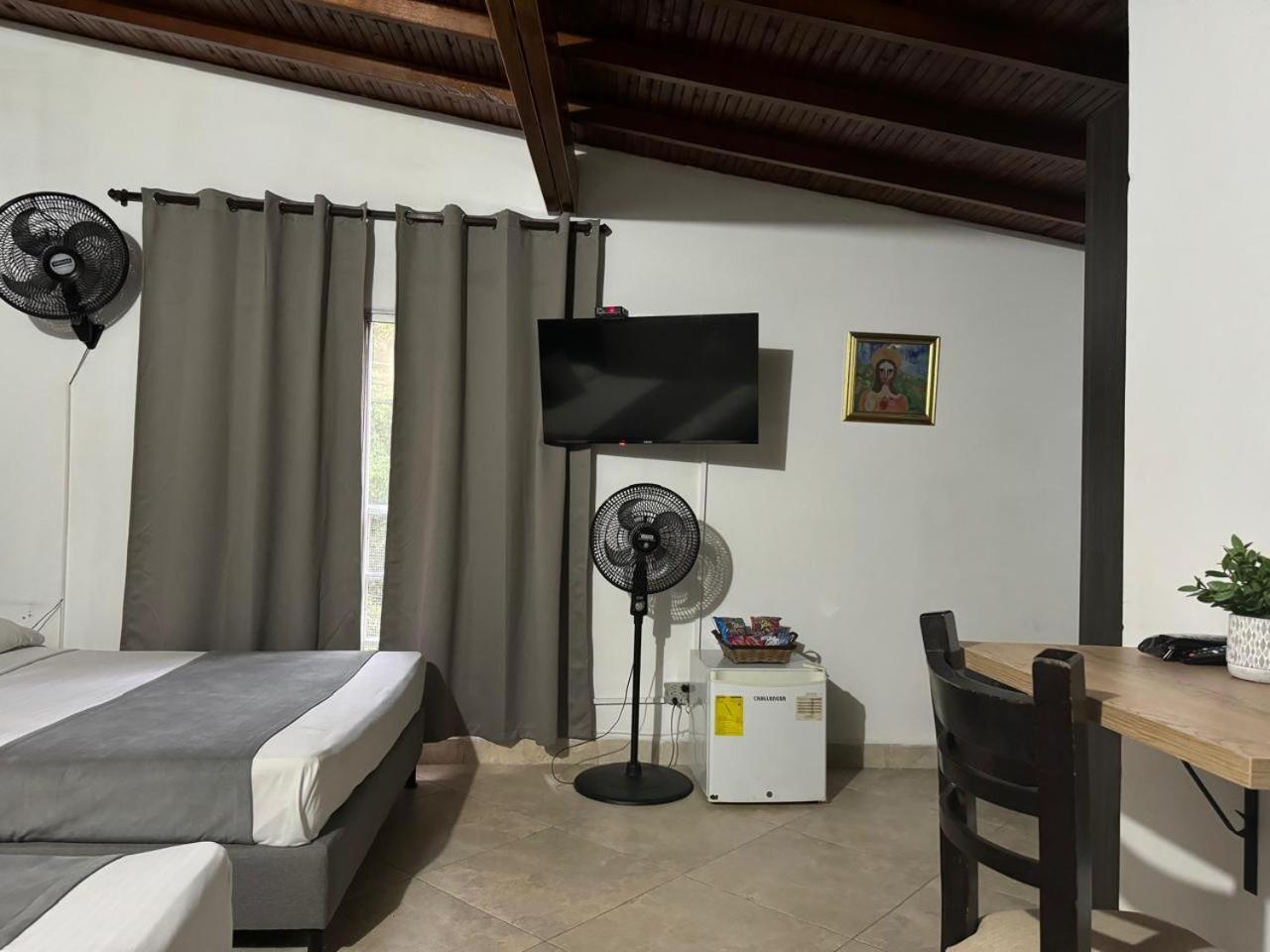 Gemas San Joaquin 1 Hotel Medellín Kültér fotó