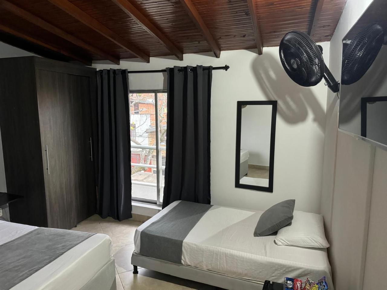Gemas San Joaquin 1 Hotel Medellín Kültér fotó