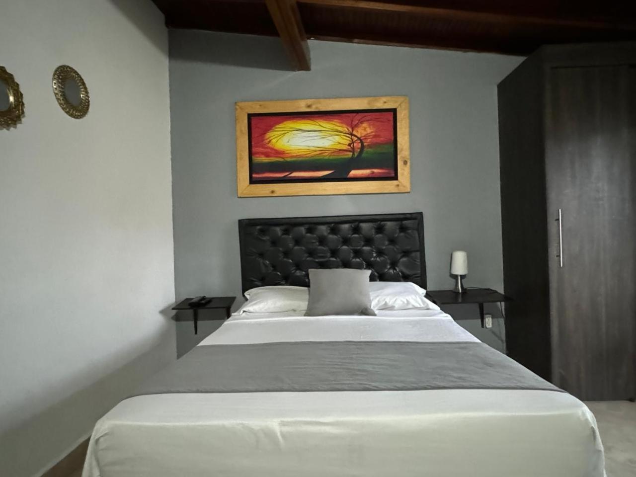 Gemas San Joaquin 1 Hotel Medellín Kültér fotó