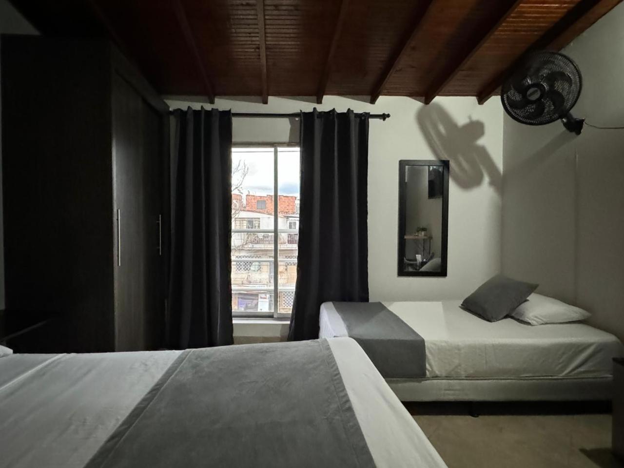 Gemas San Joaquin 1 Hotel Medellín Kültér fotó
