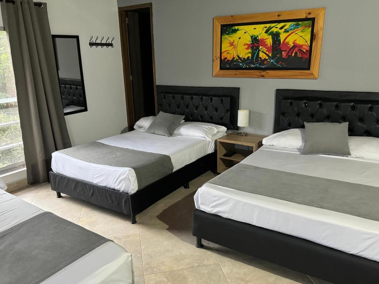 Gemas San Joaquin 1 Hotel Medellín Kültér fotó