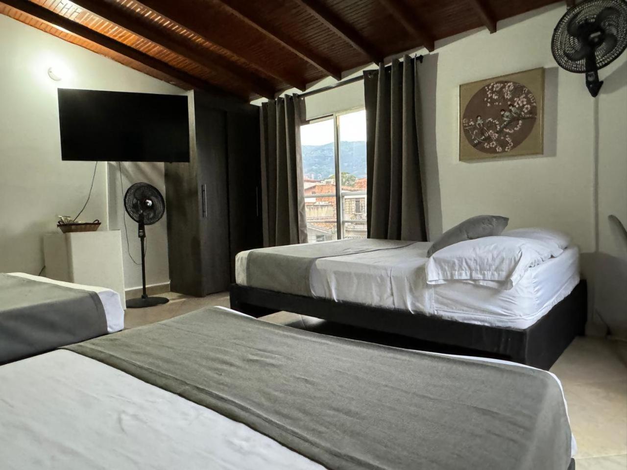 Gemas San Joaquin 1 Hotel Medellín Kültér fotó